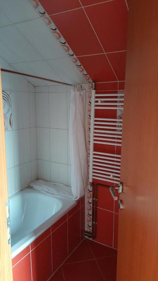 Apartmani Malina 3 Bijeljina Luaran gambar